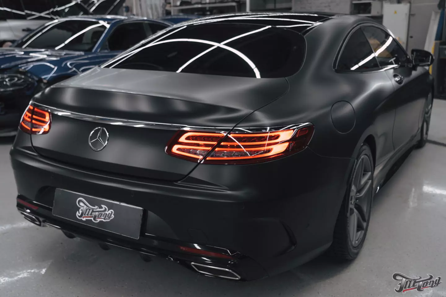 Смена стиля Mercedes S-class Coupe! Оклеили кузов в темно-серый винил от Oracal, окрасили диски
